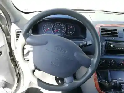 Sloopvoertuig kia carnival ii (gq) 2.9 crdi van het jaar 2003 aangedreven j3