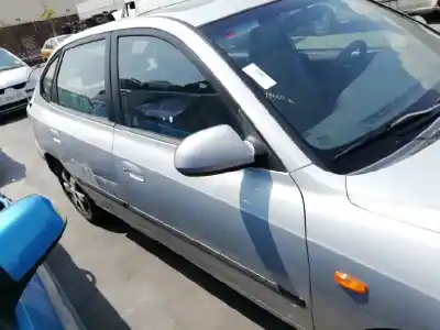 Veicolo di demolizione hyundai elantra (xd) 2.0 gls dell'anno 2004 alimentato g4gc