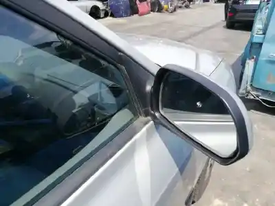 Veicolo di demolizione hyundai elantra (xd) 2.0 gls dell'anno 2004 alimentato g4gc