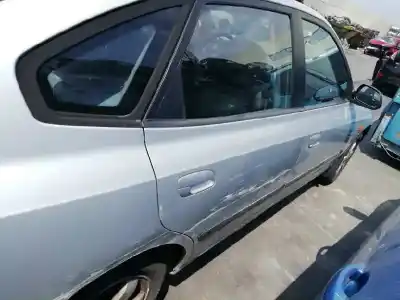 Veicolo di demolizione hyundai elantra (xd) 2.0 gls dell'anno 2004 alimentato g4gc