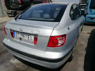 Veicolo di demolizione hyundai elantra (xd) 2.0 gls dell'anno 2004 alimentato g4gc