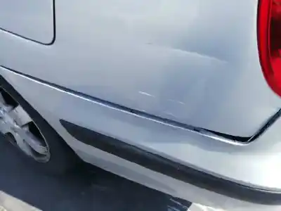 Veicolo di demolizione hyundai elantra (xd) 2.0 gls dell'anno 2004 alimentato g4gc