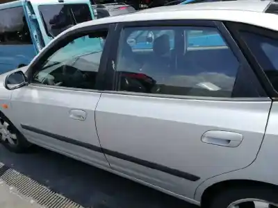 Veicolo di demolizione hyundai elantra (xd) 2.0 gls dell'anno 2004 alimentato g4gc