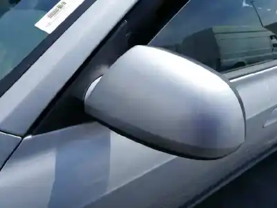 Veicolo di demolizione hyundai elantra (xd) 2.0 gls dell'anno 2004 alimentato g4gc