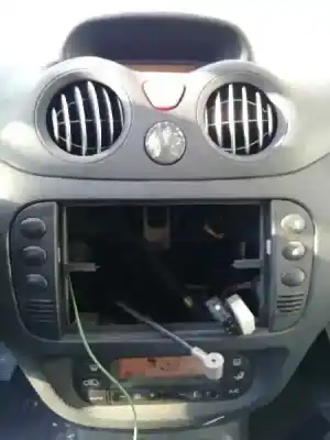 Veicolo di demolizione citroen c3 1.4 hdi exclusive dell'anno 2005 alimentato 8hz