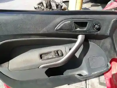 Sloopvoertuig ford fiesta (cb1) trend van het jaar 2010 aangedreven f6jd