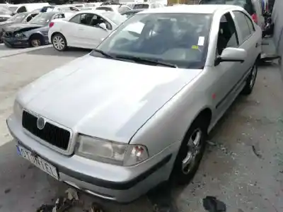 Véhicule à la ferraille skoda octavia berlina (1u2) 1.9 tdi slx de l'année 2000 alimenté agr
