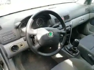 Véhicule à la ferraille skoda octavia berlina (1u2) 1.9 tdi slx de l'année 2000 alimenté agr