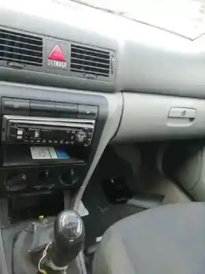 Véhicule à la ferraille skoda octavia berlina (1u2) 1.9 tdi slx de l'année 2000 alimenté agr