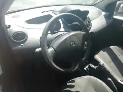 Scrapping Vehicle renault twingo dynamique of the year 2011 powered k9k p8