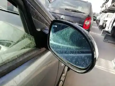 Veículo de Sucata citroen c5 break 2.0 hdi sx do ano 2004 alimentado rhz