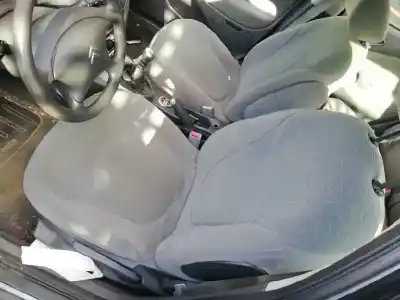 Veículo de Sucata citroen c5 break 2.0 hdi sx do ano 2004 alimentado rhz