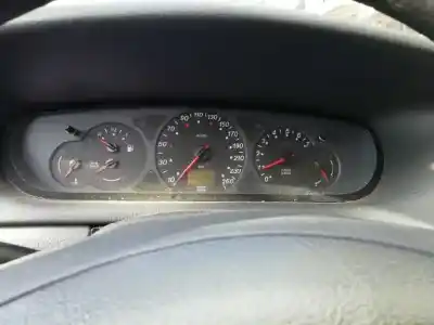 Veículo de Sucata citroen c5 break 2.0 hdi sx do ano 2004 alimentado rhz