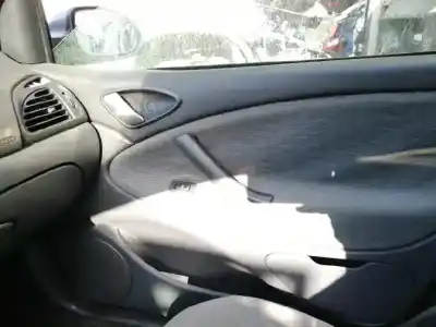 Veículo de Sucata citroen c5 break 2.0 hdi sx do ano 2004 alimentado rhz