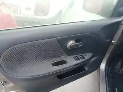 Vehicul casat nissan note (e11e) acenta al anului 2006 alimentat k9k