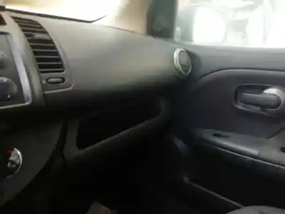 Vehicul casat nissan note (e11e) acenta al anului 2006 alimentat k9k