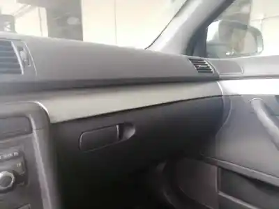 Veículo de Sucata audi a4 berlina (8e) 2.0 tdi 16v (103kw) do ano 2007 alimentado bre