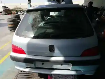 Veicolo di demolizione peugeot                                            106 (s2)                                                                                                                                                                                                                                                   sport                                                                                                                                                                                                                                                      dell'anno 2001 alimentato kfw