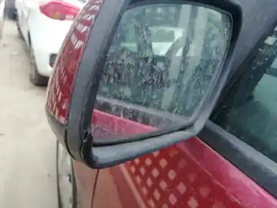 Veicolo di demolizione ford focus c-max (cap) ambiente (d) dell'anno 2004 alimentato g8da