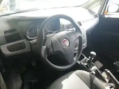 Здавання транспортного засобу fiat punto (evo) (199) dynamic року 2010 потужний 199a4000