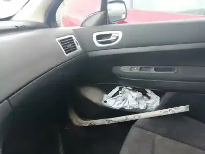 Sloopvoertuig peugeot 307 break/sw (s2) sw van het jaar 2007 aangedreven 9hx