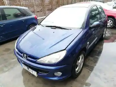 Vehicul casat PEUGEOT 206 BERLINA XS al anului 2004 alimentat NFU