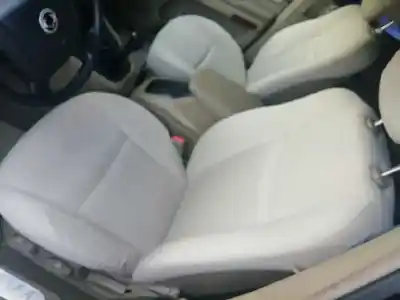 Здавання транспортного засобу ssangyong rodius xdi року 2007 потужний d27dt