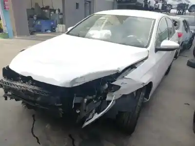 Veículo de Sucata volkswagen passat lim. (362) advance bluemotion do ano 2013 alimentado cff