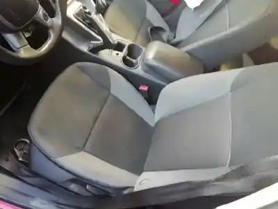 Véhicule à la ferraille ford focus lim. (cb8) edition de l'année 2014 alimenté t1da