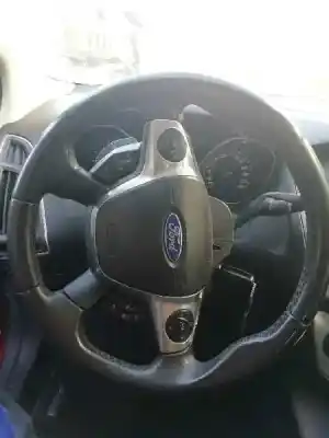 Véhicule à la ferraille ford focus lim. (cb8) edition de l'année 2014 alimenté t1da