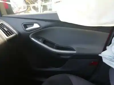 Véhicule à la ferraille ford focus lim. (cb8) edition de l'année 2014 alimenté t1da