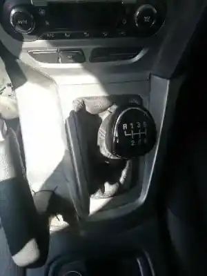 Sloopvoertuig ford focus lim. (cb8) ambiente van het jaar 2014 aangedreven t3sa