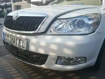 Véhicule à la ferraille skoda octavia berlina (1z3) elegance de l'année 2009 alimenté bxe