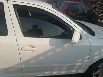 Véhicule à la ferraille skoda octavia berlina (1z3) elegance de l'année 2009 alimenté bxe