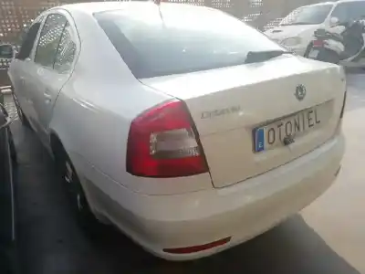 Véhicule à la ferraille skoda octavia berlina (1z3) elegance de l'année 2009 alimenté bxe