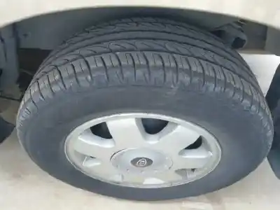 Sloopvoertuig kia carnival ii (gq) 2.9 crdi van het jaar 2002 aangedreven j3