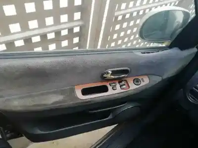 Sloopvoertuig kia carnival ii (gq) 2.9 crdi van het jaar 2002 aangedreven j3