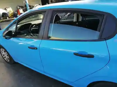 Veicolo di demolizione peugeot 208 active dell'anno 2017 alimentato bh02