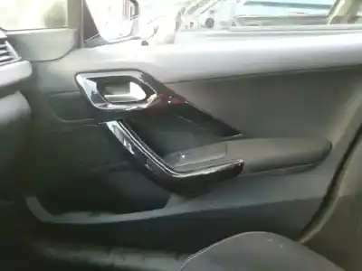 Veicolo di demolizione peugeot 208 active dell'anno 2017 alimentato bh02