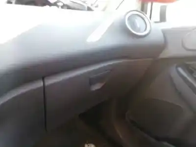 Здавання транспортного засобу ford fiesta (ccn) * року 2013 потужний sfja