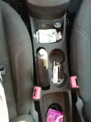 Здавання транспортного засобу ford fiesta (ccn) * року 2013 потужний sfja