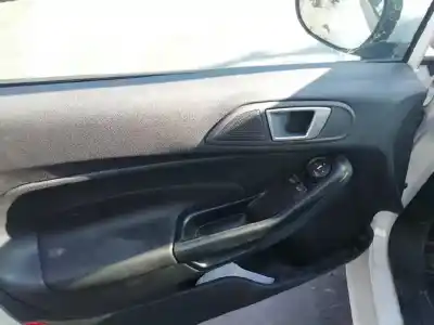 Здавання транспортного засобу ford fiesta (ccn) * року 2013 потужний sfja