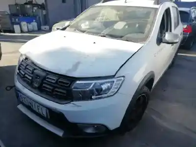 Véhicule à la ferraille DACIA SANDERO Stepway de l'année 2017 alimenté H4B B4