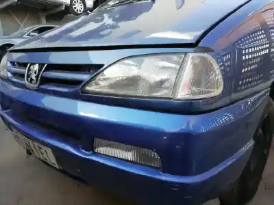 Vehicul casat peugeot 806 st al anului 2001 alimentat rhz