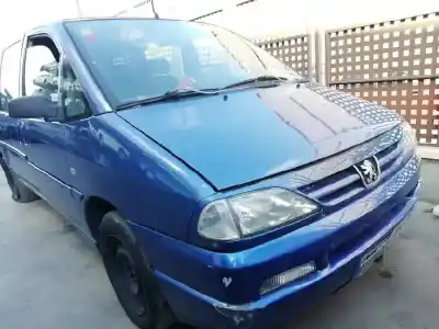 Vehicul casat peugeot 806 st al anului 2001 alimentat rhz