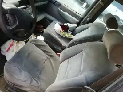 Vehicul casat peugeot 806 st al anului 2001 alimentat rhz