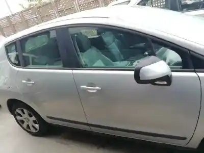 Veículo de Sucata peugeot 3008 confort do ano 2010 alimentado 9hz