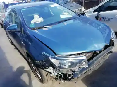 Veículo de Sucata toyota auris hybrid active do ano 2016 alimentado 2zr