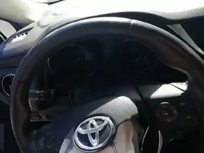 Veículo de Sucata toyota auris hybrid active do ano 2016 alimentado 2zr