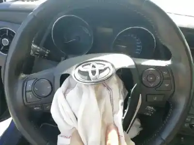 Veículo de Sucata toyota auris hybrid active do ano 2016 alimentado 2zr